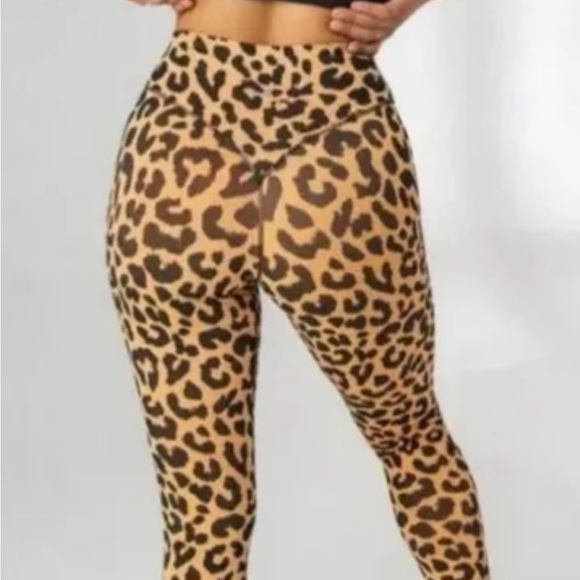 Balance Athletica leopard leggings - Picture 2 of 7